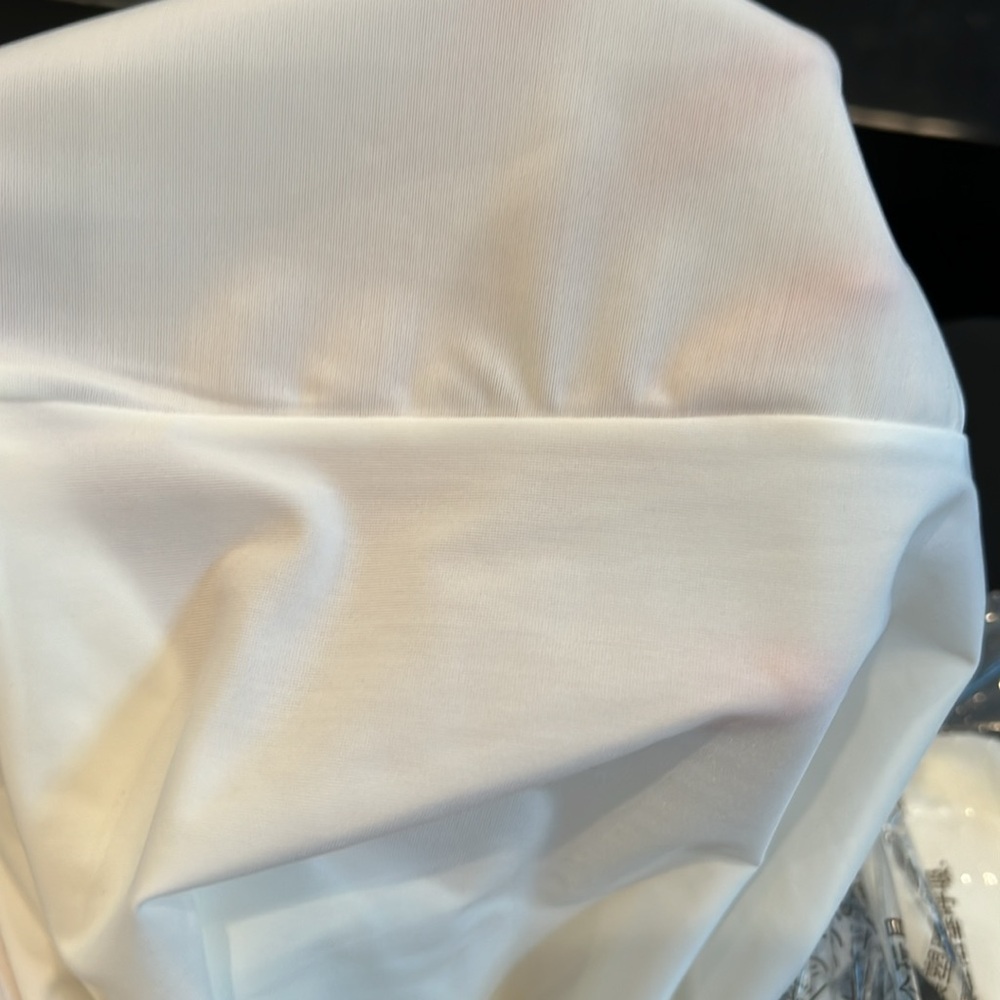 NWT VIX
ZAILA DETAIL SHORT COVER UP - Picture 9 of 9